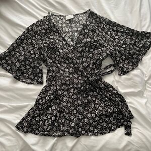Offer a Price Francesca’s Bette Floral Wrap Blouse Size XXS